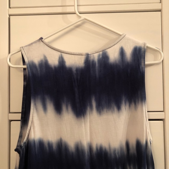 Women’s Peplum Tank Top - L - Picture 10 of 10